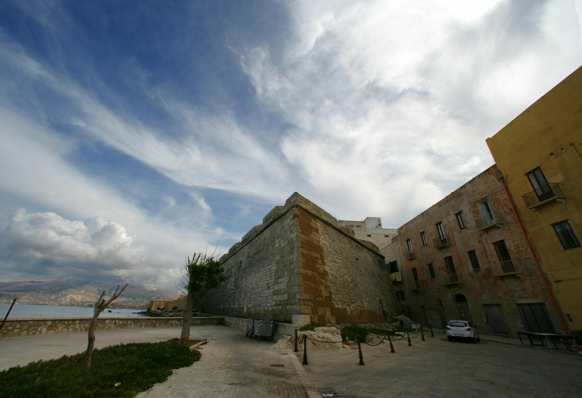 Hotel Al Bastione Imperiale Trapani Exterior foto